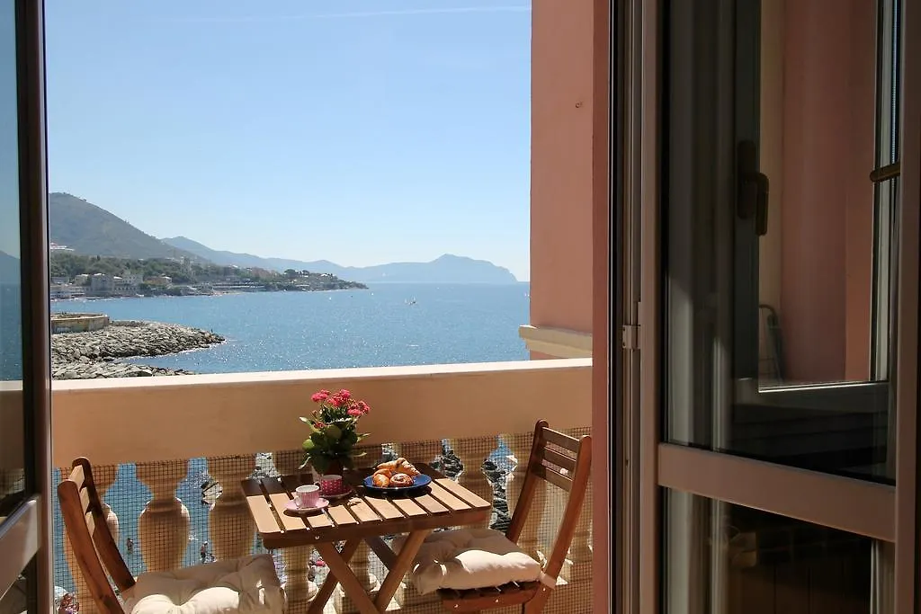 Apartment Al Molo Di Vernazzola Hotel Genoa