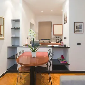 Apartment Old Port 4 Beds, Genoa